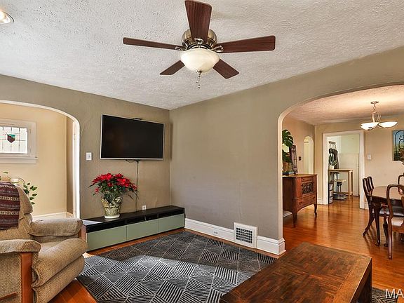 5th image of 1109 N And South Rd