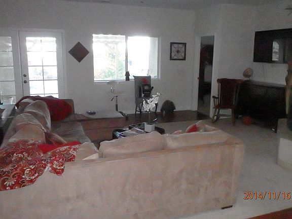 3rd image of 6583 Dogwood Avenue