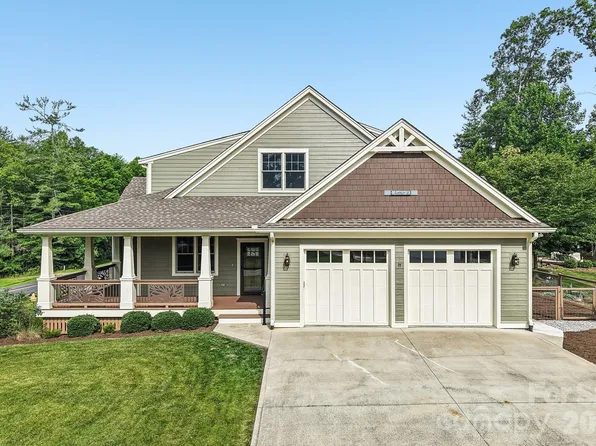 17 Hamilton Woods Ln, Etowah, NC 28729