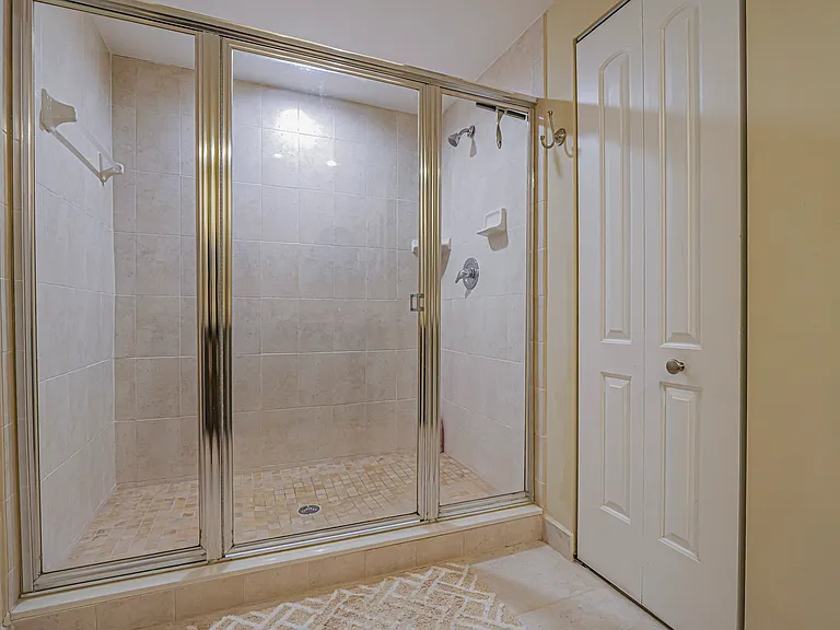 5060 Harmony Cir #304 — Photo 32