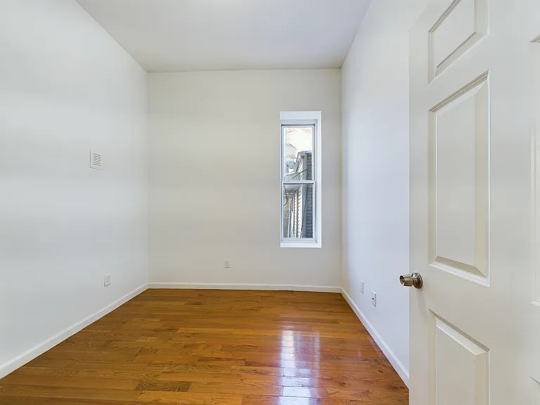 137 Monticello Ave #4 — Photo 20