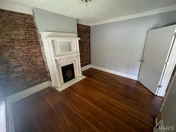 2nd image of 2810 Norwood Ave