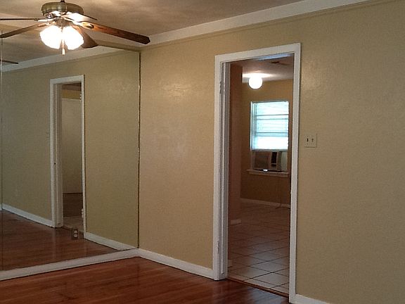 Entrance to Kitchen