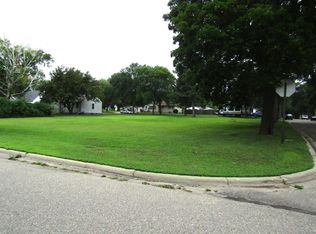 536 N 7th St, Montevideo, MN 56265