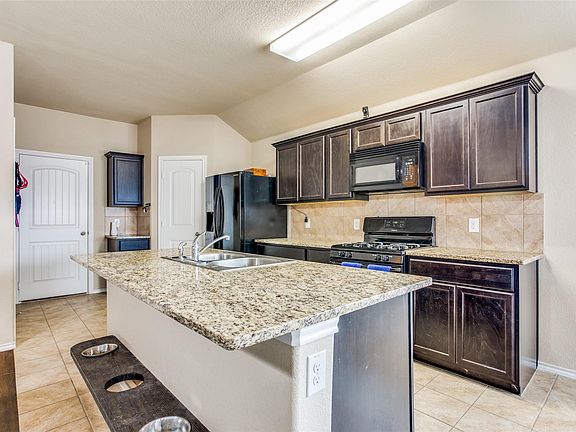 3rd image of 5004 NW College Dr