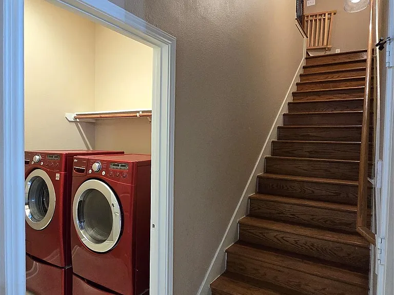 215 Danna St — Photo 29