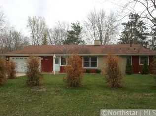 3543 Leroy St, Deephaven, MN 55391