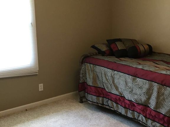 5th image of 148 Chandler Dr
