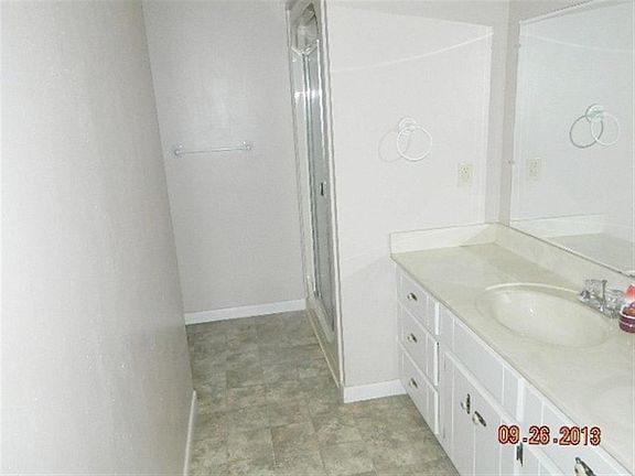 4th image of 2105 Twilight Dr