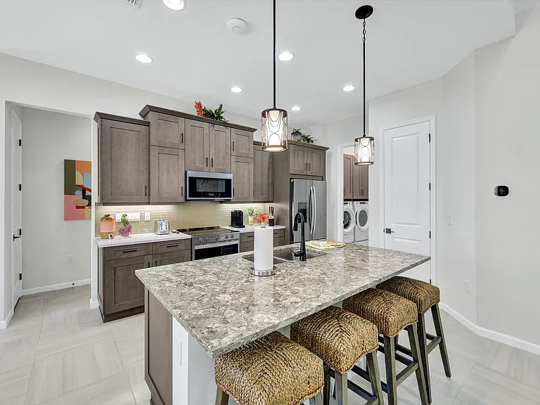 6996 Saona Ct — Photo 7