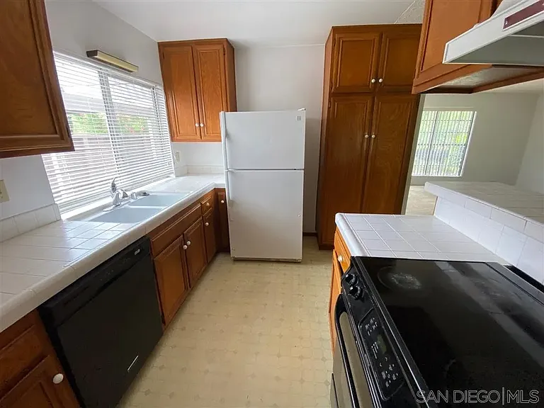 4354 Vision Dr — Photo 6