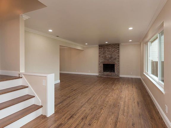 5th image of 2784 Longford Dr