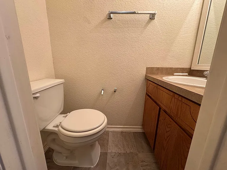 1905 Monte Carlo Ln — Photo 8