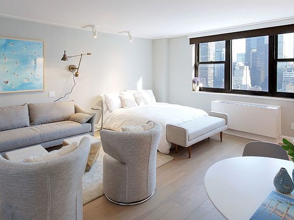 5th image of 150 E 34th St APT 1904