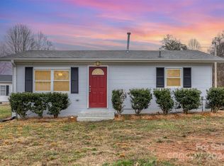 802 S Davis Ave, Newton, NC 28658