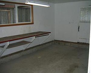 5th image of 13011 Des Moines Memorial Dr S