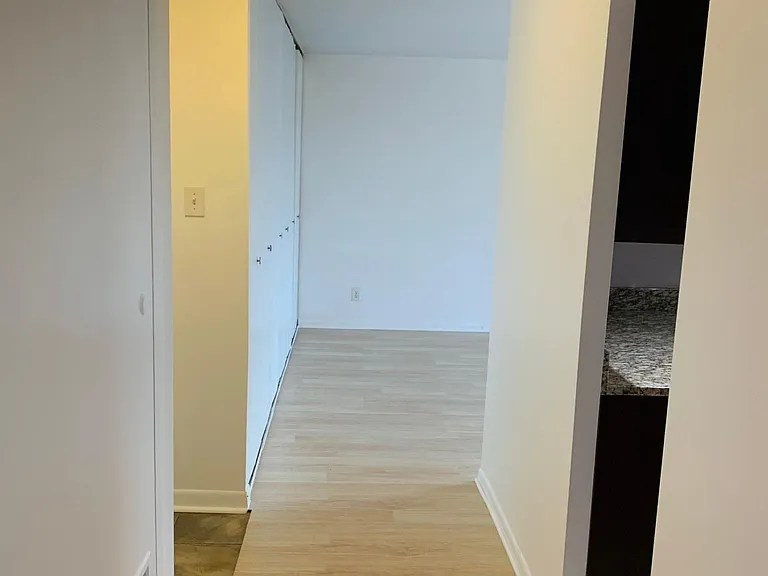 3100 S Manchester St #9 — Photo 6