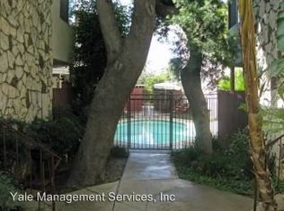 8427 Balboa Blvd APT 5, Northridge, CA 91325