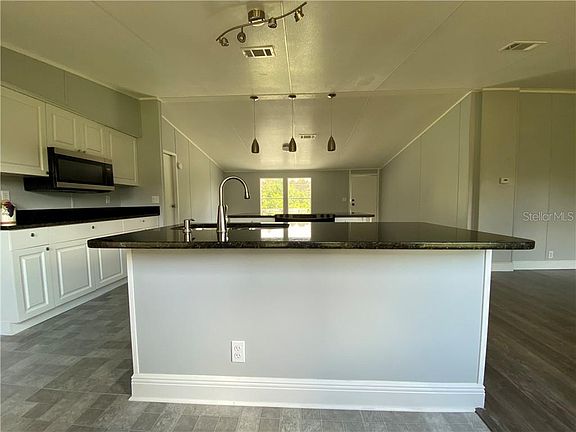5th image of 4970 Topeka Ave