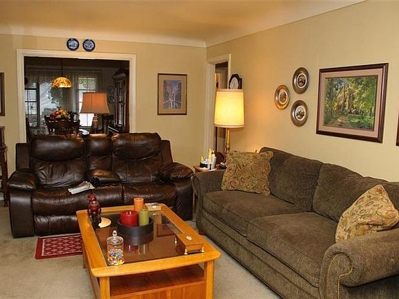 4th image of 1002 Kreis Ln