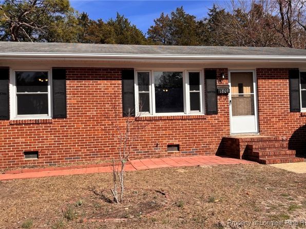 1809 Wayne Ln, Fayetteville, NC 28304
