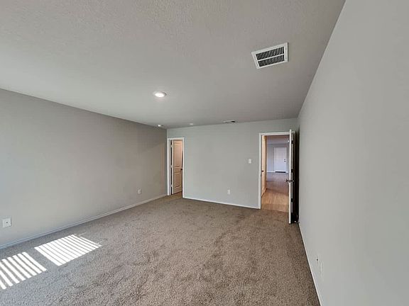 4th image of 5742 Leon Pl