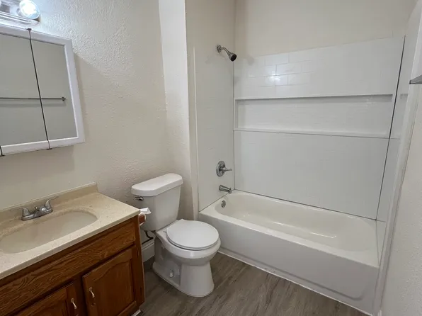 4 Gregg St, Jackson, TN 38301