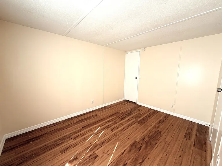 2521 Brownell Ct — Photo 10