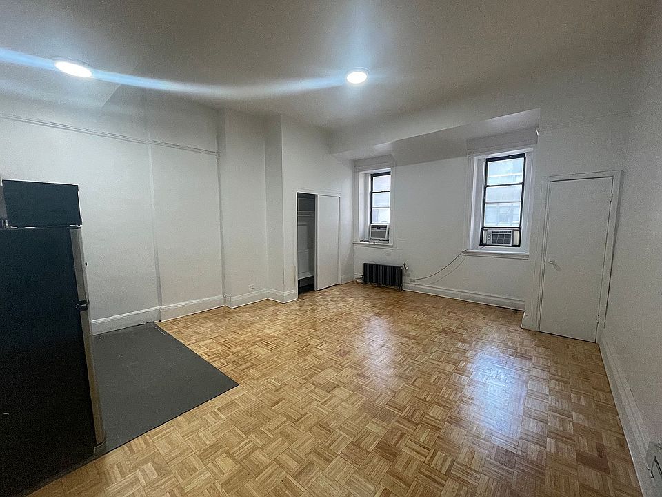 1st image of 64 E 34th St APT 5A