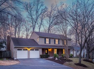 8228 Woodstown Ct, Springfield, VA 22153