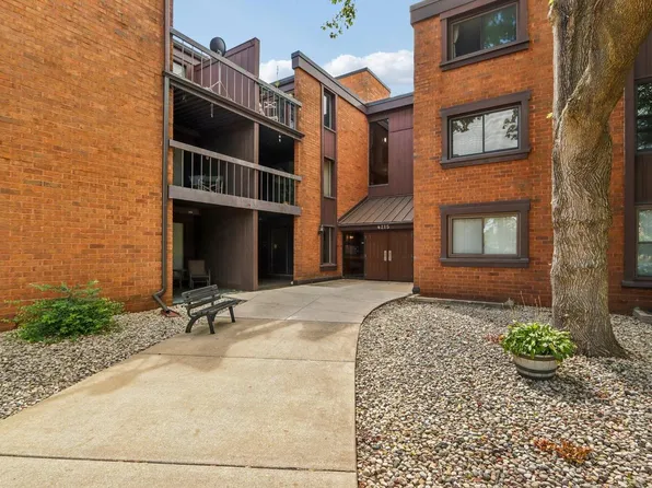 4215 North 100th STREET #220, Milwaukee, WI 53222