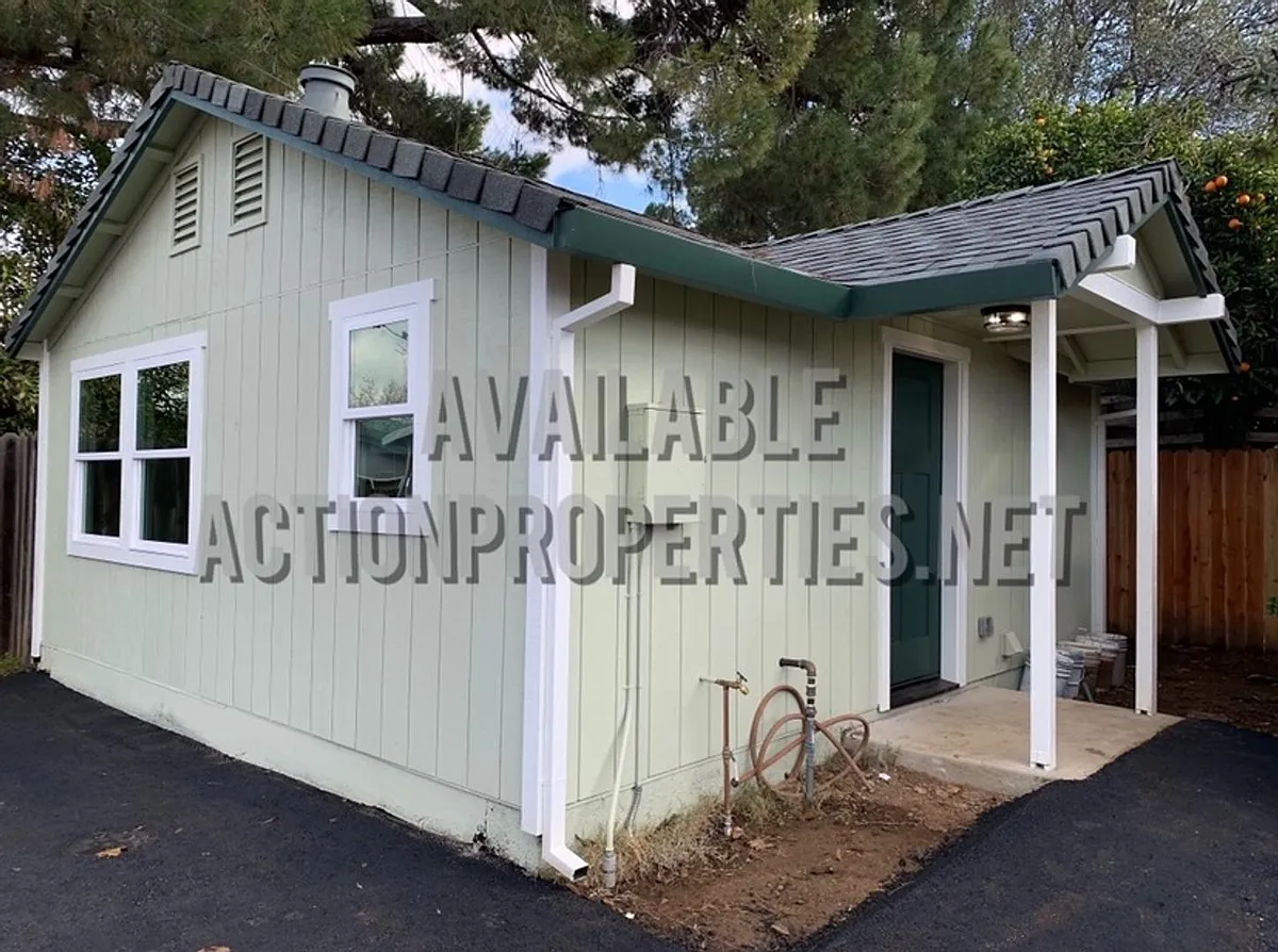 Building Photo - 113 Doyle St #A