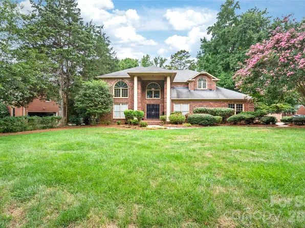 8600 Brownes Pond Ln, Charlotte, NC 28277