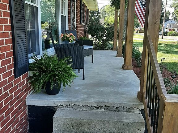 2nd image of 8460 Green St