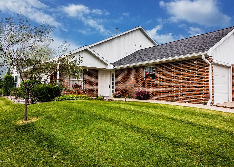 1st image of 1623 Hickory Trace Dr