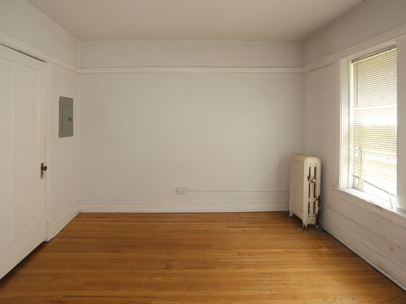 3rd image of 634 W Arlington Pl #3FT7