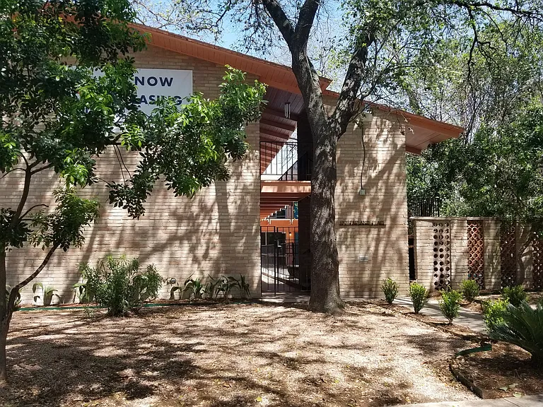 133 Parland Pl — Photo 3