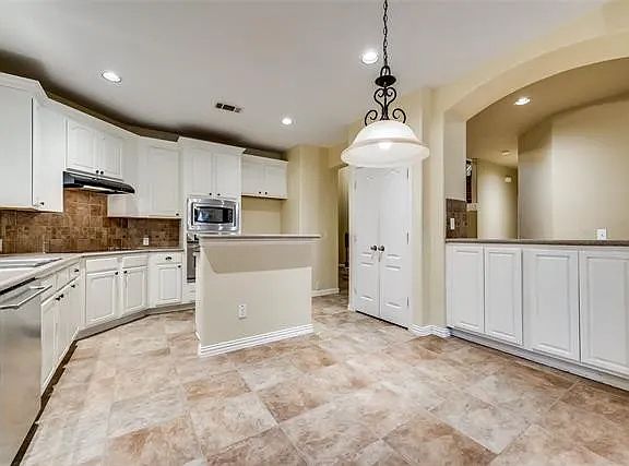 4th image of 11068 Coralberry Dr