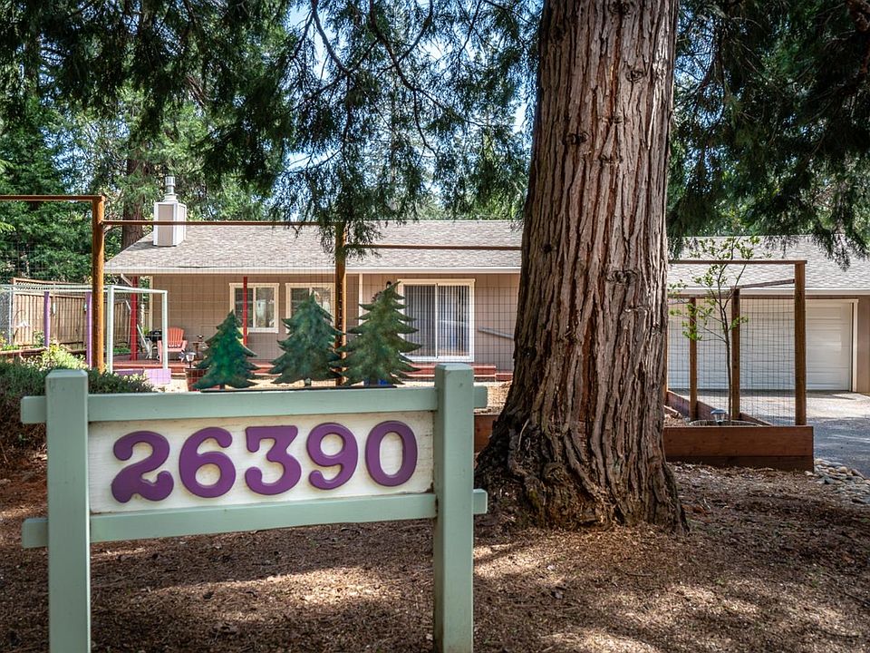 1st image of 26390 Parkwood Dr