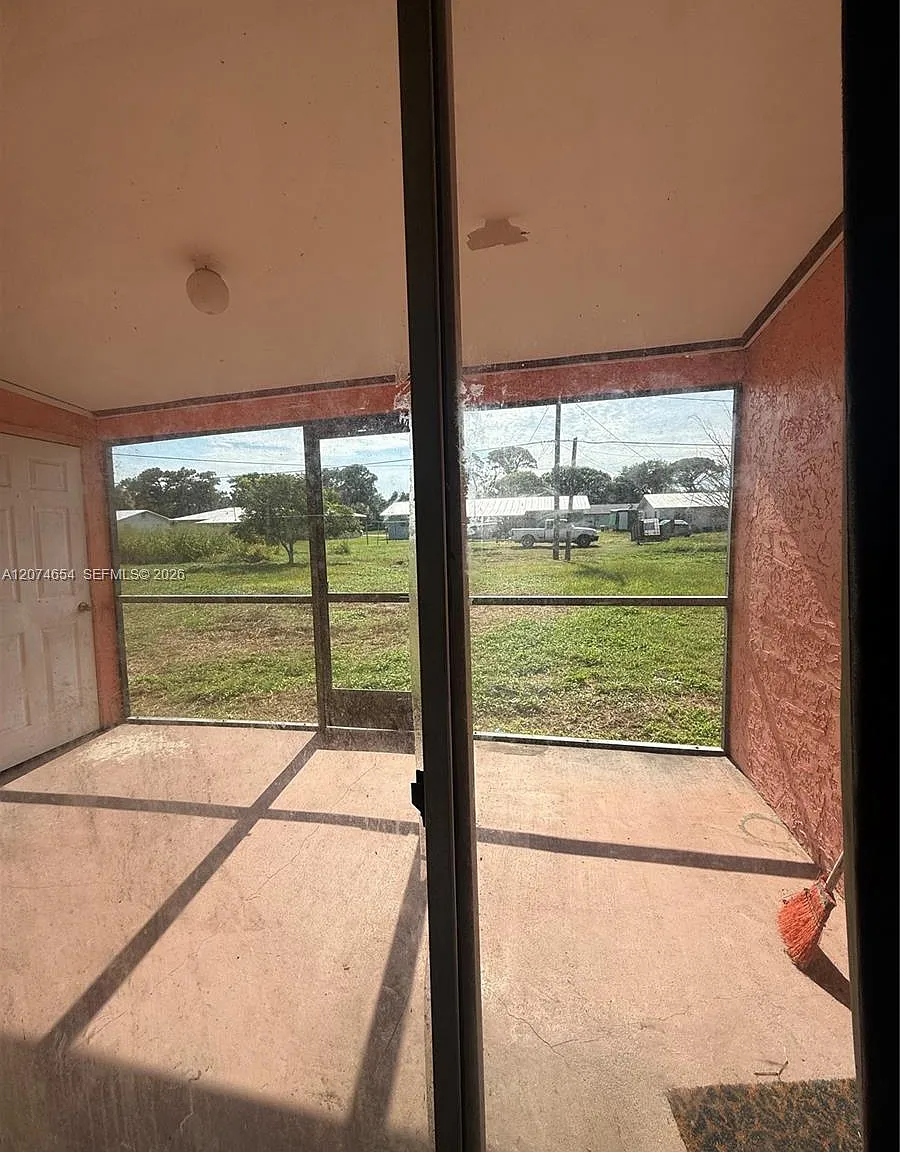 San Lucie Plaza Subdivisi — Photo 3