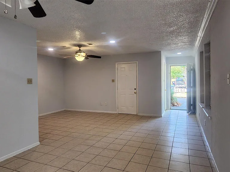 123 Prairie View Dr — Photo 18