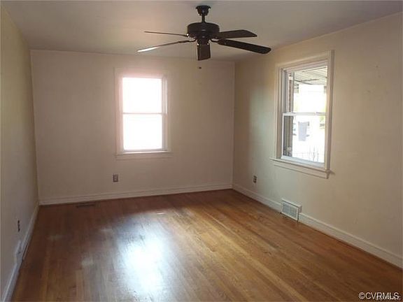 2nd image of 814 W 47th St