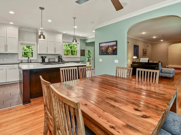 951 E Catalpa Street, Springfield, MO 65807