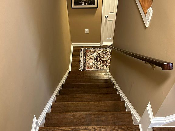 3rd image of 4447 Holly Ave