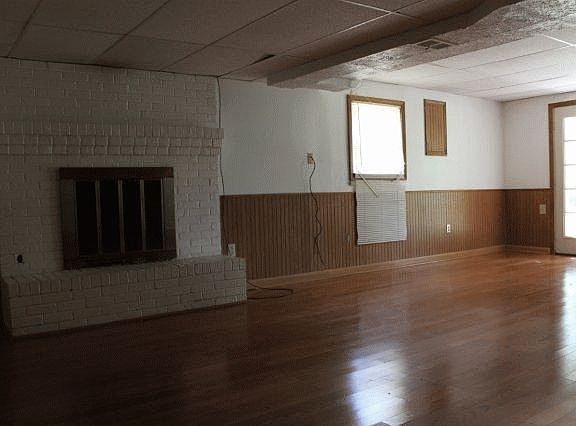 4th image of 7708 Sunbury Ln