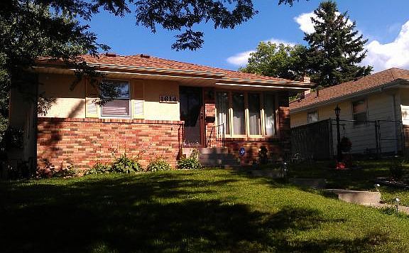 3rd image of 1614 Western Ave N