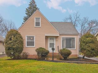 16104 Raymond St, Maple Heights, OH 44137
