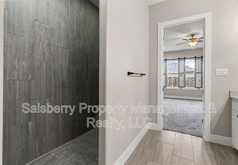 121 Cedar Ln — Photo 17