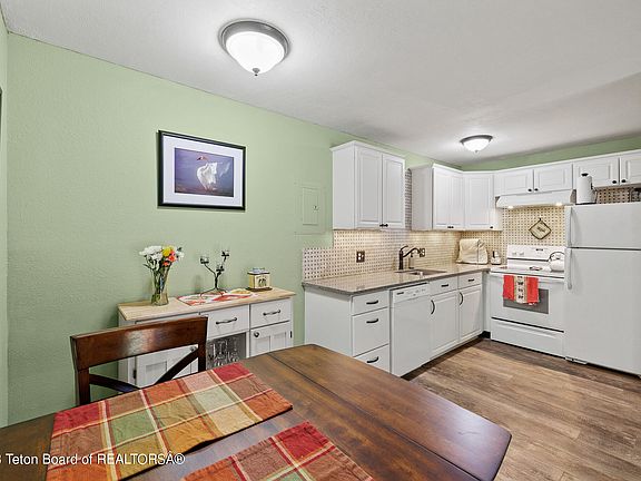 3rd image of 355 W Deloney Ave APT B-13