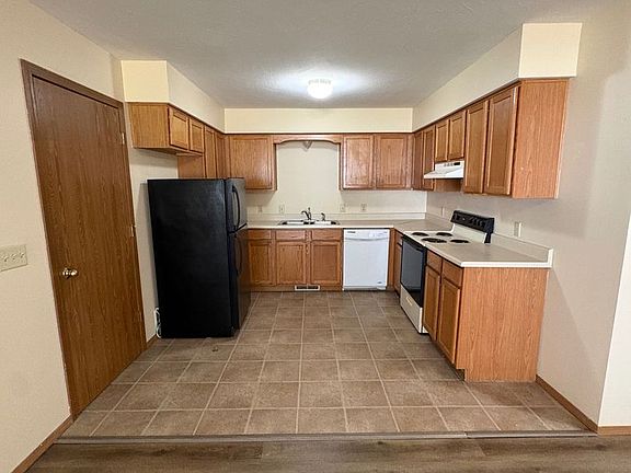 4th image of 402-404 S Brooktrail Way